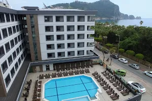 Hotel Riviera Zen image