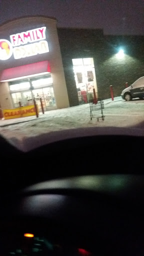 Dollar Store «FAMILY DOLLAR», reviews and photos, 120 E Broadway Ave, Muskegon Heights, MI 49444, USA