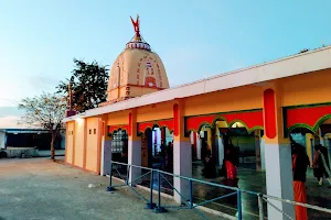 Maa Jwalamukhi Mandir Prangan image