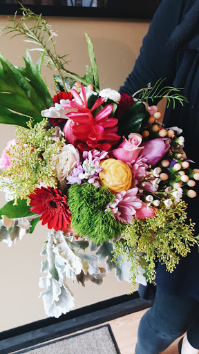 Florist «Lake O. Floral», reviews and photos, 397 N State St, Lake Oswego, OR 97034, USA