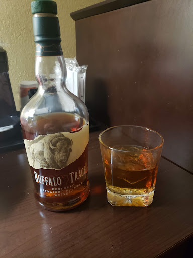 Liquor Store «Amity Wine & Spirit Co», reviews and photos, 95 Amity Rd, New Haven, CT 06515, USA