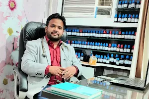 Dr. Alkab hasan nazar- Best homeopathic doctor for chronic diseases image