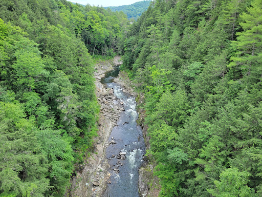 Gift Shop «Quechee Gorge Gifts & Sportswear», reviews and photos, 6053 Woodstock Rd, Quechee, VT 05059, USA