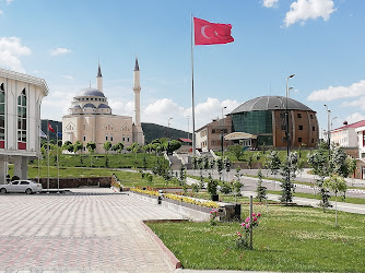 Bitlis Eren Üniversitesi Yahya Eren Konukevi
