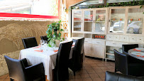 Atmosphère du Restaurant de poisson La Salinoise à Hyères - n°7