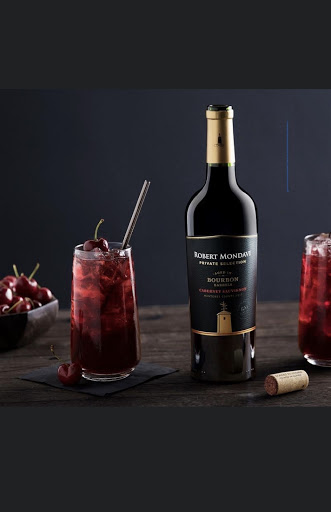 Liquor Store «Village Wine & Liquor Inc», reviews and photos, 161 N Wellwood Ave, Lindenhurst, NY 11757, USA