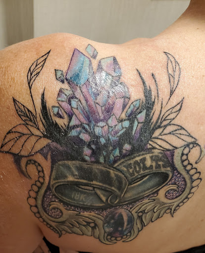 Tattoo Shop «Absolute Tattoo», reviews and photos, 1212 S Kansas Ave, Topeka, KS 66612, USA