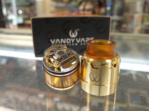 Tobacco Shop «Habits Vape & Smoke shop», reviews and photos, 8391 Folsom Blvd, Sacramento, CA 95826, USA