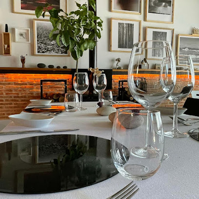 Restaurante THE OVEN STUDIO - C. Pablo Picasso, 4, LOCAL 3, 28200 San Lorenzo de El Escorial, Madrid, Spain