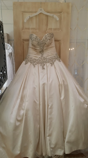 Bridal Shop «Simply Elegant Couture Bridal and Prom», reviews and photos, 410 E Wright St, Pensacola, FL 32501, USA
