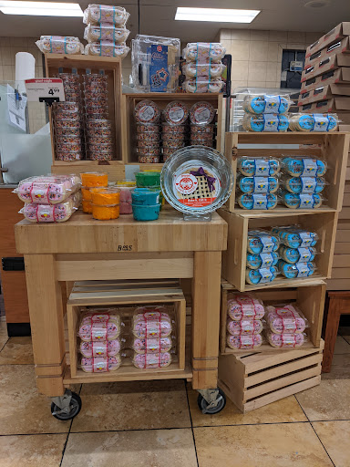 Supermarket «Giant Eagle Supermarket», reviews and photos, 27264 Lorain Rd, North Olmsted, OH 44070, USA