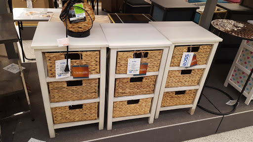 Clothing Store «Ross Dress for Less», reviews and photos, 4102 S Meridian, Puyallup, WA 98373, USA