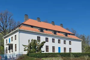 Träskända Manor image