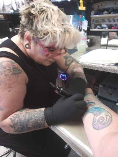 Tattoo Shop «South Florida Tattoo Company», reviews and photos, 1717 US-1, Fort Pierce, FL 34950, USA