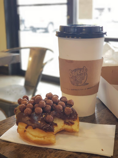 Donut Shop «Sweet Retreat Donuts», reviews and photos, 924 Pacific Coast Hwy, Long Beach, CA 90806, USA