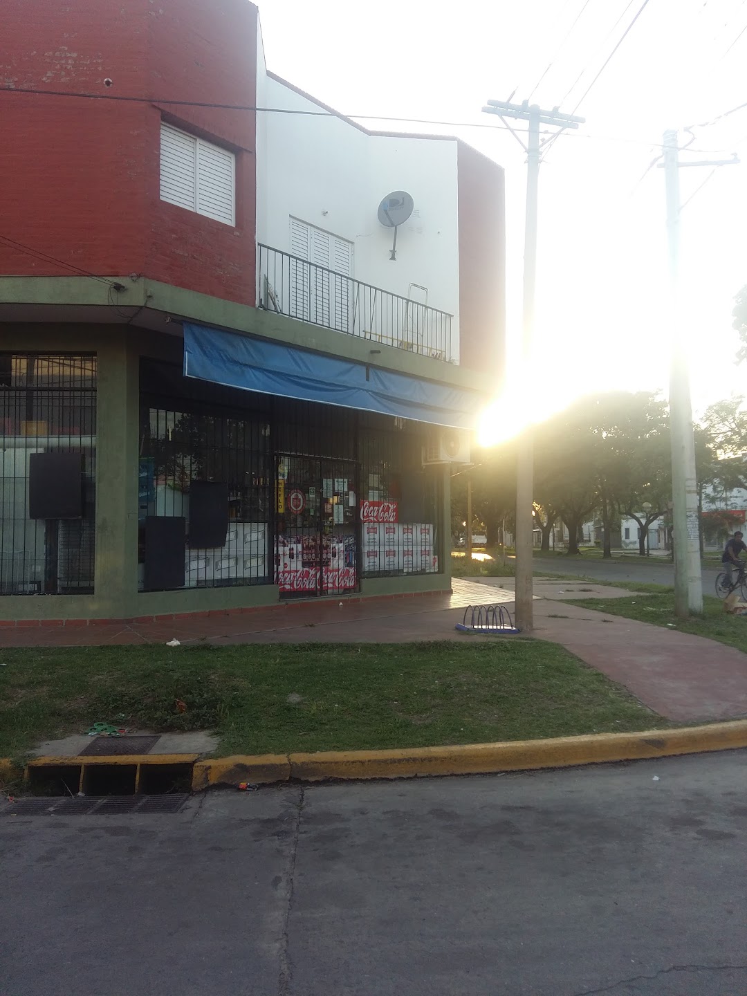 Supermercado Autoservicio Menta de Daniel A. de los Hoyos