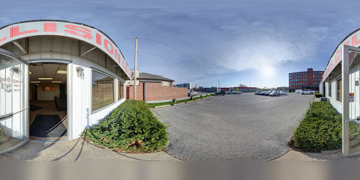 Auto Body Shop «Andrews Collision Center Inc», reviews and photos, 815 3rd St SE, Cedar Rapids, IA 52401, USA