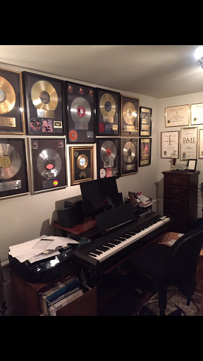 Moving Company «Melrose Moving Company», reviews and photos, 12115 W Magnolia Blvd #322, Valley Village, CA 91607, USA