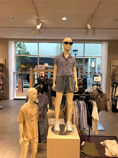 Outlet Mall «The Outlet Shops of Grand River», reviews and photos, 6200 Grand River Pkwy, Leeds, AL 35094, USA