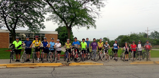 Bicycle Store «M & M Cyclery», reviews and photos, 734 Butterfield Rd, Mundelein, IL 60060, USA