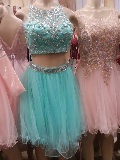 Bridal Shop «Lady Secrets - Quinceañera, Bridal, and Prom Dresses», reviews and photos, 19240 SE Stark St, Portland, OR 97233, USA