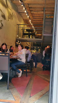 Atmosphère du Restaurant Fiston - Rue Mercière à Lyon - n°9