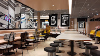 Atmosphère du Restauration rapide McDonald's à Ouistreham - n°17