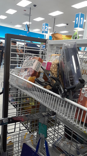 Clothing Store «Ross Dress for Less», reviews and photos, 9727 Laurel Canyon Blvd, Arleta, CA 91331, USA