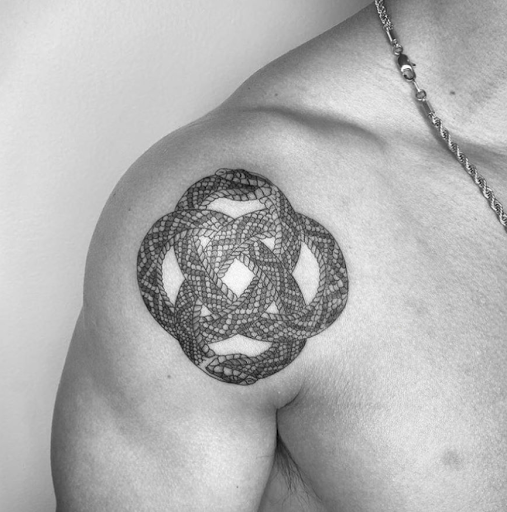 Tattoo Shop «Fleur Noire Tattoo Parlour», reviews and photos, 439 Metropolitan Ave, Brooklyn, NY 11211, USA