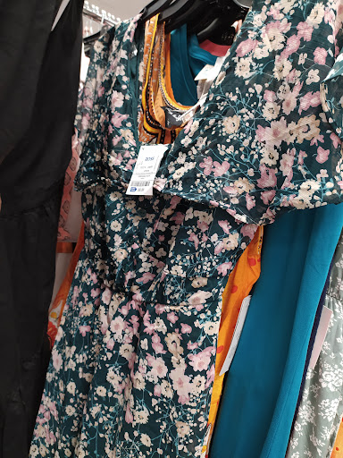 Clothing Store «Ross Dress for Less», reviews and photos, 628 Palomar St, Chula Vista, CA 91911, USA