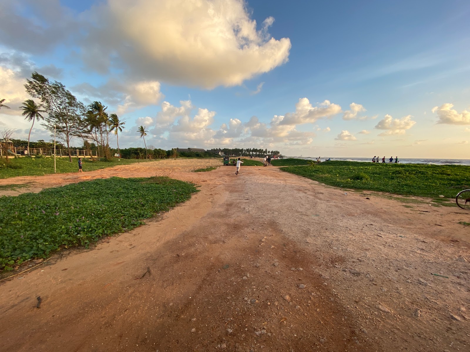 Foto de Vellamankada Beach - lugar popular entre los conocedores del relax