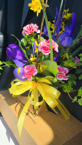 Florist «Country Gardens Blair Florist», reviews and photos, 1502 Washington St, Blair, NE 68008, USA