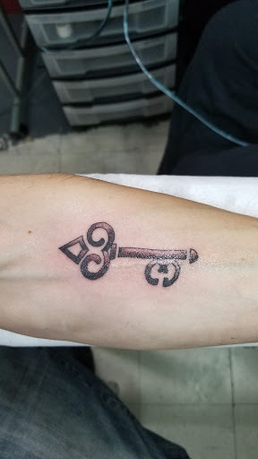 Tattoo Shop «Tattoo Art», reviews and photos, 1213 E Main St, Tupelo, MS 38804, USA