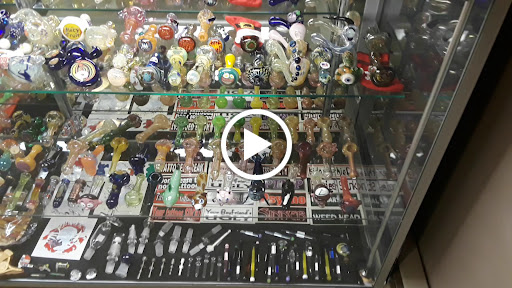 Tobacco Shop «Apparatus Smoke Shop», reviews and photos, 284 Cowesett Ave, West Warwick, RI 02893, USA