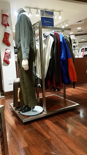 Thrift Store «Goodwill Boutique on First», reviews and photos, 2401 First St, Fort Myers, FL 33901, USA