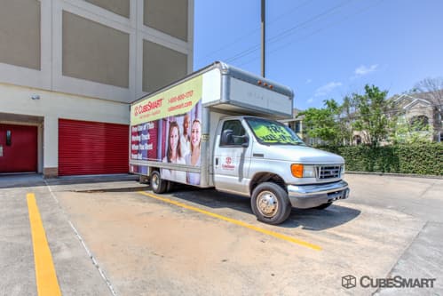 Self-Storage Facility «CubeSmart Self Storage», reviews and photos, 8252 Westheimer Rd, Houston, TX 77063, USA