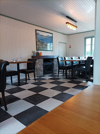 Atmosphère du Restaurant Auberge de la Louvière à Fort-Mahon-Plage - n°11