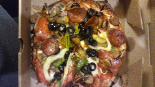 Pizza Restaurant «Round Table Pizza», reviews and photos, 5055 Main St #106, American Canyon, CA 94503, USA