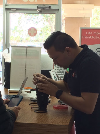 Mobile Phone Repair Shop «CPR Cell Phone Repair Naples - East», reviews and photos, 7155 Radio Rd, Naples, FL 34104, USA