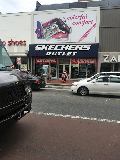 Shoe Store «SKECHERS Factory Outlet», reviews and photos, 163-11 Jamaica Ave, Jamaica, NY 11432, USA