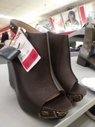 Department Store «T.J. Maxx», reviews and photos, 30965 Five Mile Road, Livonia, MI 48154, USA