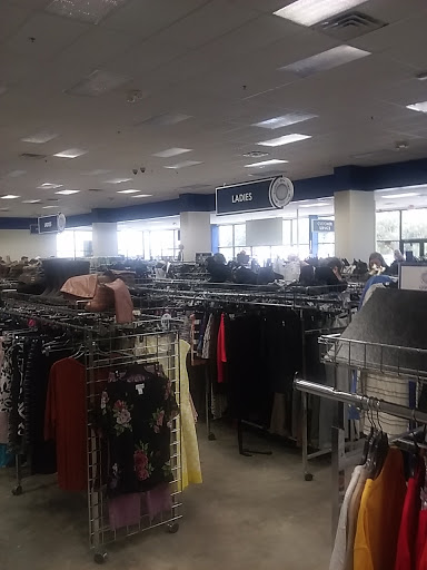 Thrift Store «Goodwill Thrift Store - Gainesville South», reviews and photos