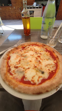 Pizza du Restaurant italien Doppio pizzeria sassenage - n°2