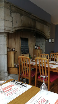 Atmosphère du Restaurant Auberge de la Sumène, Chez Marinette à Antignac - n°4
