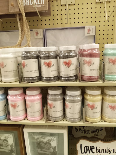 Craft Store «Hobby Lobby», reviews and photos, 6718 Gilmore Rd, Hamilton, OH 45011, USA