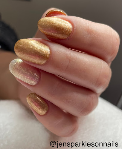 Jen Sparkles On Nails