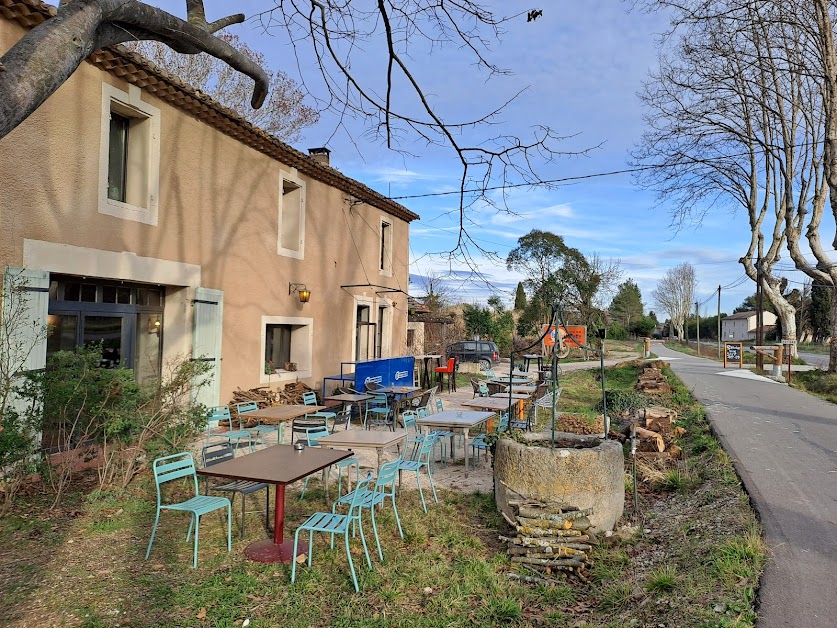 La Guinguette Mas de Nierne à Saint-Rémy-de-Provence
