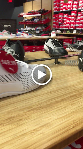 Shoe Store «PUMA», reviews and photos, 1650 Premium Outlet Blvd #333, Aurora, IL 60502, USA