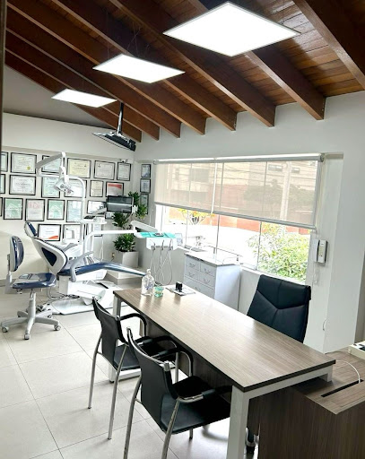 Clinica Dental Zavala | Implantes Dentales en San Borja