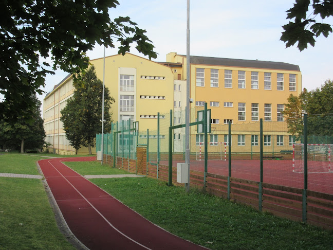 První české gymnázium v Karlových Varech - Karlovy Vary